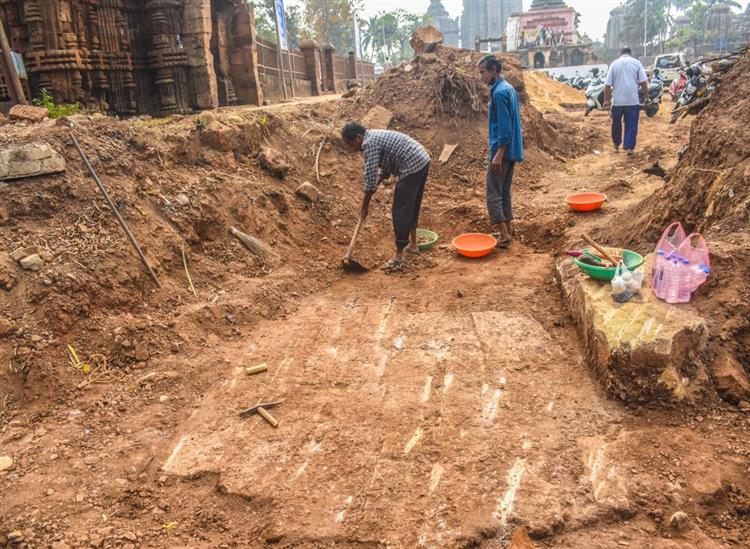 The Independence:ASI-unearths-ancient-temple-floor-near-Suka-Sari-complex-in-Bhubaneswar
