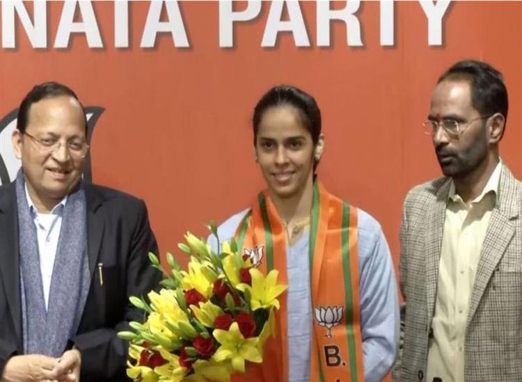 The Independence:Badminton-ace-Saina-Nehwal-joins-BJP